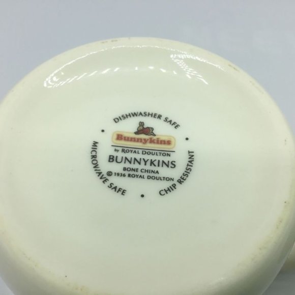 1984 Bunnykins Royal Doulton Bowl Painter and RD BUNNYKINS Nurseryware cup - Picture 4 of 4